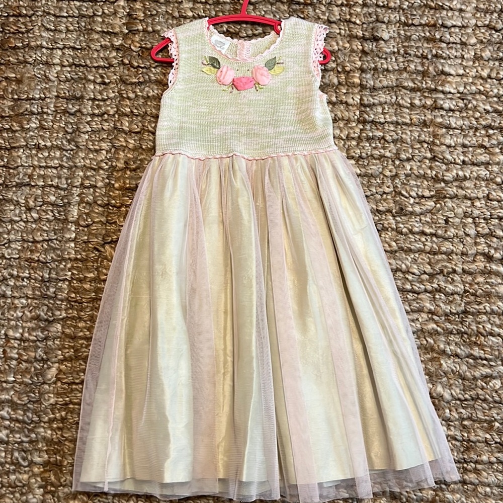 Victoria kids size 5 dress with sweater